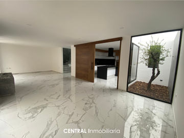 Moderna casa en Pre-Venta | 3 Recámaras con baño en suite | Acabados de lujo | Lomas de Angelópolis II Parque Viena