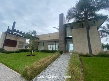 Moderna casa en Pre-Venta | 3 Recámaras con baño en suite | Acabados de lujo | Lomas de Angelópolis II Parque Viena