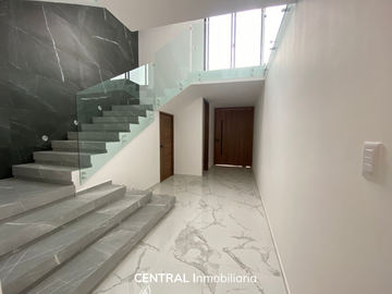 Moderna casa en Pre-Venta | 3 Recámaras con baño en suite | Acabados de lujo | Lomas de Angelópolis II Parque Viena