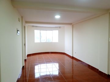 VENTA DE LINDO DEPARTAMENTO FRENTE A PARQUE  EN CARABAYLLO