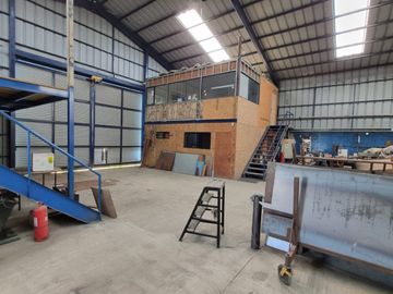 Galpón Barrio Empresarial Sevilla