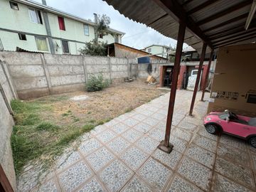 Se vende casa en Maipu, Villa Los Heroes 3 dormitorios, 1 Baño, estac para 3 vehiculos, $ 107.000.000