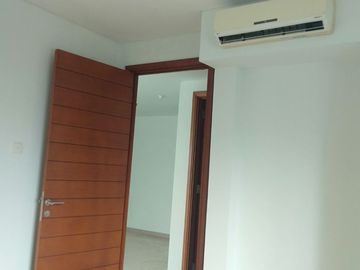 SEWA TAHUNAN HUNIAN KELAURGA Unfurnshed 3BR Waterplace Residence Surabaya Barat