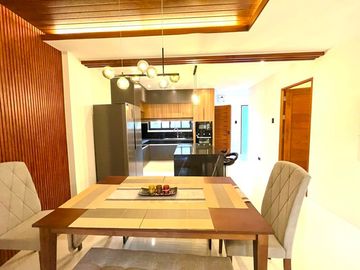 Spacious High Ceiling Living Area Brand New House and Lot For Sale Located in BF RESORT