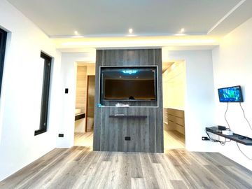 Spacious High Ceiling Living Area Brand New House and Lot For Sale Located in BF RESORT