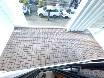 Spacious High Ceiling Living Area Brand New House and Lot For Sale Located in BF RESORT