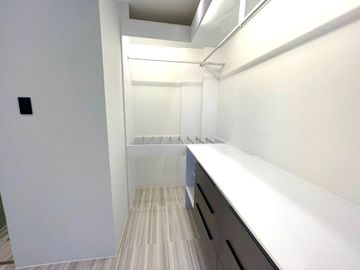 Spacious High Ceiling Living Area Brand New House and Lot For Sale Located in BF RESORT