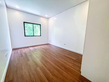 Brand New 2 Storey Modern Design House and Lot For Sale In Bf Resort Village Las pinas City