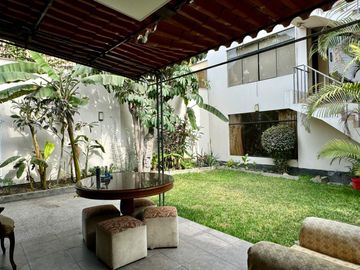 OCASIÓN VENDO HERMOSA CASA EN SAN BORJA con 14 dormitorios excelente para rentas