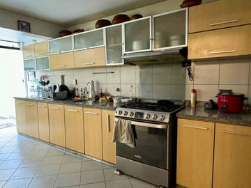 OCASIÓN VENDO HERMOSA CASA EN SAN BORJA con 14 dormitorios excelente para rentas