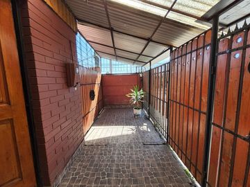 Casa En Venta Cercana A Estadio Municipal De San Bernardo