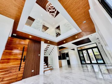 Airy Bright Contemporary Brand New House and Lot with Pool for Sale in Tagaytay City