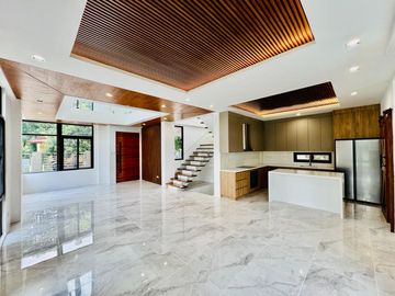 Airy Bright Contemporary Brand New House and Lot with Pool for Sale in Tagaytay City