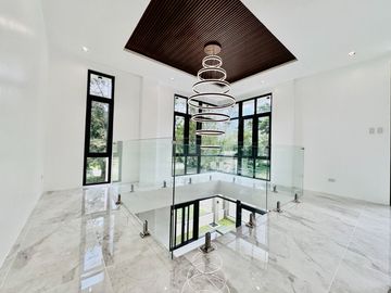 Airy Bright Contemporary Brand New House and Lot with Pool for Sale in Tagaytay City