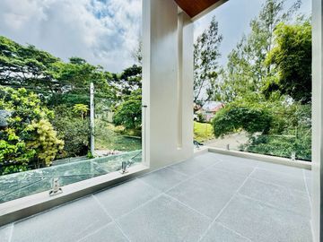 Airy Bright Contemporary Brand New House and Lot with Pool for Sale in Tagaytay City