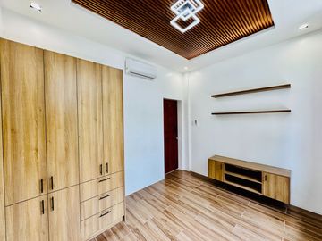 Airy Bright Contemporary Brand New House and Lot with Pool for Sale in Tagaytay City