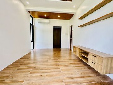 Airy Bright Contemporary Brand New House and Lot with Pool for Sale in Tagaytay City