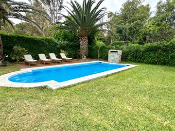 Espaciosa  casa con amplia  área social y piscina 🏡☀️