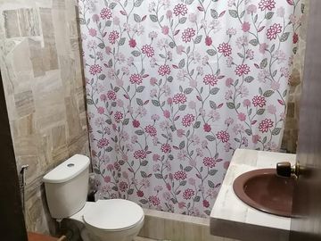 VENTA DE HERMOSA CASA EN ZONA EXCLUSIVA DE SURCO