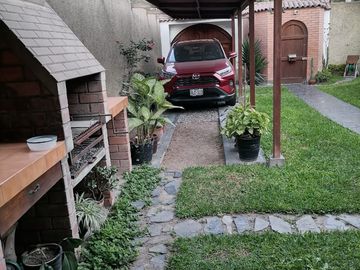 VENTA DE HERMOSA CASA EN ZONA EXCLUSIVA DE SURCO