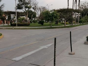 VENTA DE HERMOSA CASA EN ZONA EXCLUSIVA DE SURCO