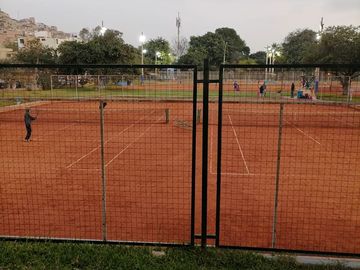VENTA DE HERMOSA CASA EN ZONA EXCLUSIVA DE SURCO