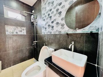 Rest house with SEPARATE villas for Airbnb for Sale! 2 houses total! 2 HOUSES!