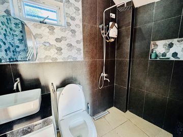 Rest house with SEPARATE villas for Airbnb for Sale! 2 houses total! 2 HOUSES!