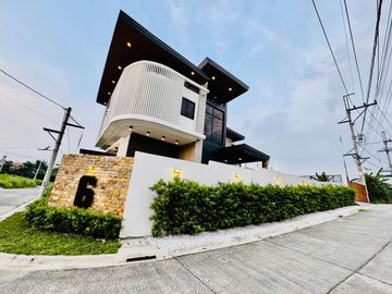 Modern 2Storey Fully Furnished Corner House and Lot for Sale in Tagaytay City