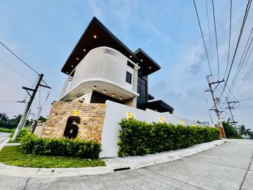 Modern 2Storey Fully Furnished Corner House and Lot for Sale in Tagaytay City
