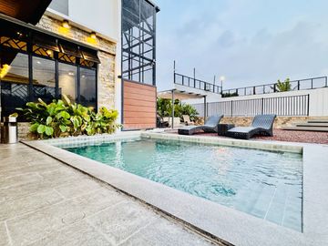 Modern 2Storey Fully Furnished Corner House and Lot for Sale in Tagaytay City