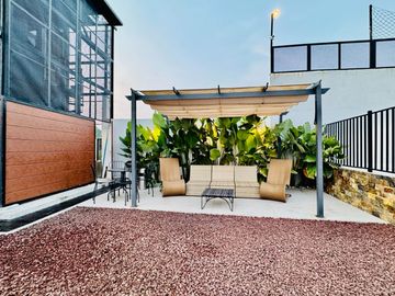 Modern 2Storey Fully Furnished Corner House and Lot for Sale in Tagaytay City