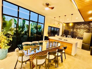 Modern 2Storey Fully Furnished Corner House and Lot for Sale in Tagaytay City