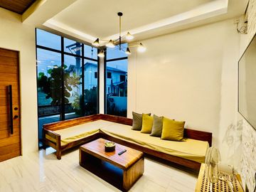 Modern 2Storey Fully Furnished Corner House and Lot for Sale in Tagaytay City