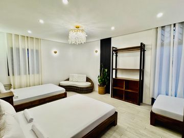 Modern 2Storey Fully Furnished Corner House and Lot for Sale in Tagaytay City