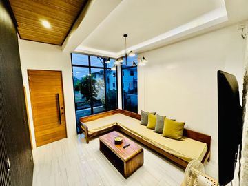 Modern 2Storey Fully Furnished Corner House and Lot for Sale in Tagaytay City