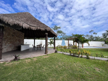¡SE VENDE CASA EN RESIDENCIAL EL ENCUENTRO, PLAYA DEL CARMEN! UNA OPORTUNIDAD QUE NO PUEDES DEJAR PASAR