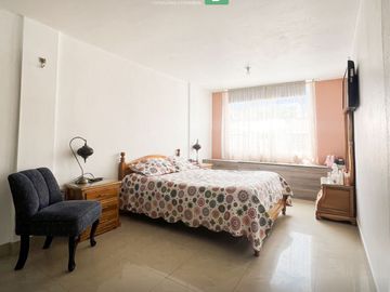CASA DE VENTA AV. EL RETORNO