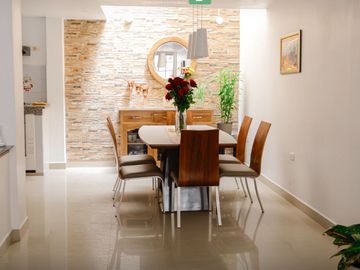 CASA DE VENTA AV. EL RETORNO