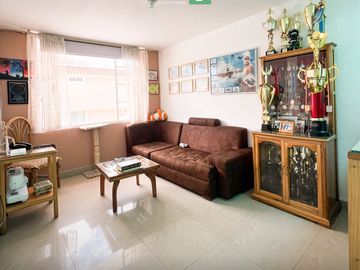 CASA DE VENTA AV. EL RETORNO