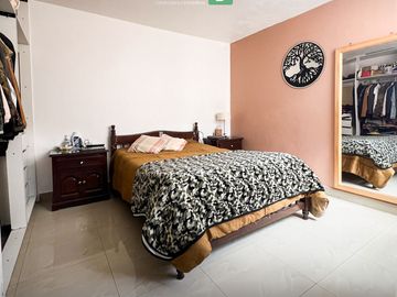 CASA DE VENTA AV. EL RETORNO