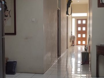 Rumah Super Adem di Area Tanah Kusir, 150 Meter Ke Veteran Raya