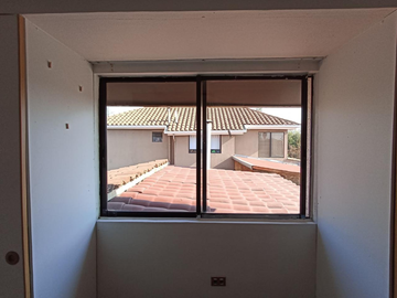 Venta de Casa de 142m2 en un Terreno de 221m2, Peñalolén