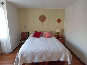 Venta de Casa de 142m2 en un Terreno de 221m2, Peñalolén
