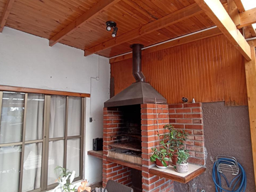 Venta de Casa de 142m2 en un Terreno de 221m2, Peñalolén