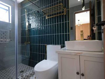 FOR SALE NEWLY BUILT MARVELOUS DESIGN 3 STOREY HOUSE IN GREENWOODS EXECUTIVE VILLAGE