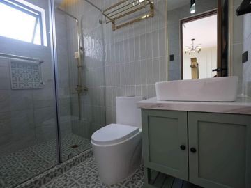 FOR SALE NEWLY BUILT MARVELOUS DESIGN 3 STOREY HOUSE IN GREENWOODS EXECUTIVE VILLAGE