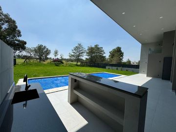 VENDO CASA NUEVA EN EL BOSQUE COUNTRY CLUB DE GRAN JARDIN EN LEON GTO