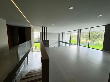 VENDO CASA NUEVA EN EL BOSQUE COUNTRY CLUB DE GRAN JARDIN EN LEON GTO