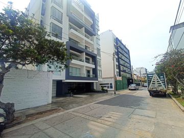 Venta Departamento Flat Amoblado – Parque Maria Reiche